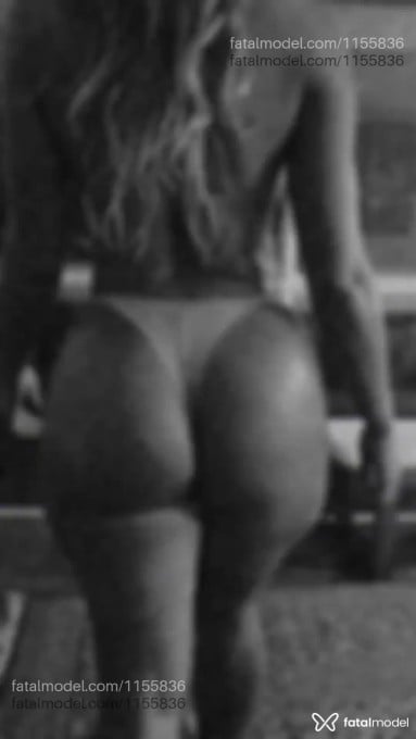 Acompanhante mulher loira (o) de olhos castanhos em São Paulo - Nicole Zahid
