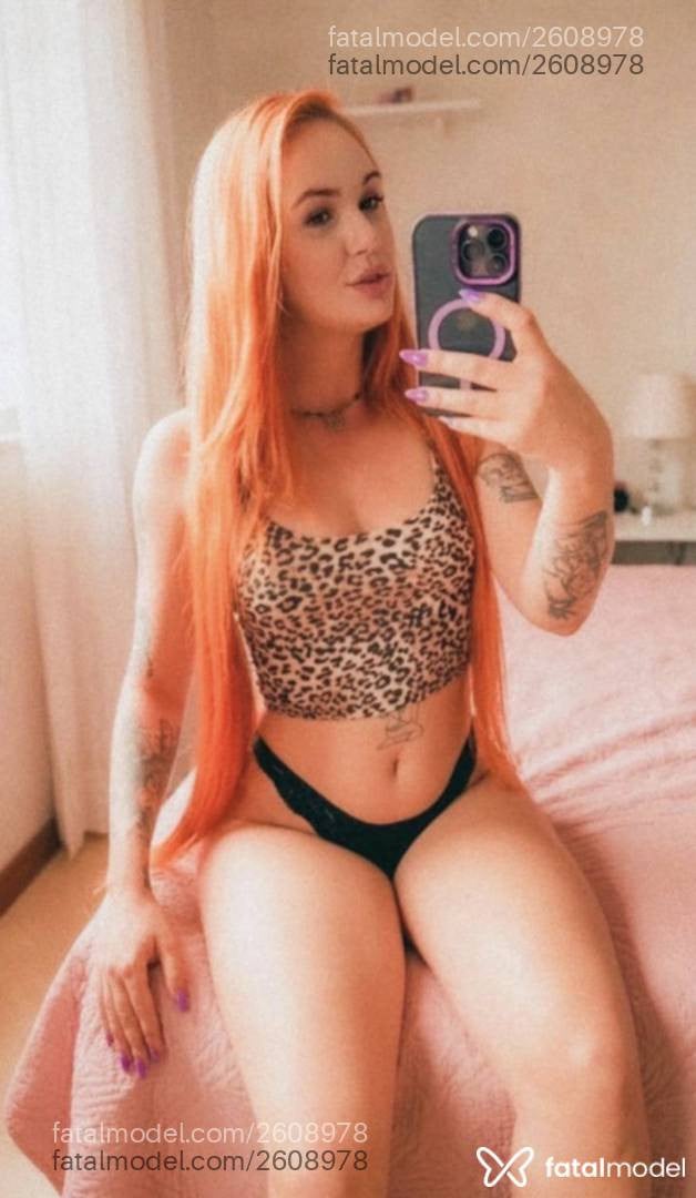 Acompanhante mulher ruiva (o) de olhos mel - Brenda