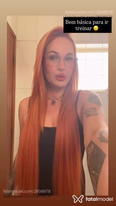 Acompanhante mulher ruiva (o) de olhos mel - Brenda Acompanhante mulher ruiva (o) de olhos mel - Brenda