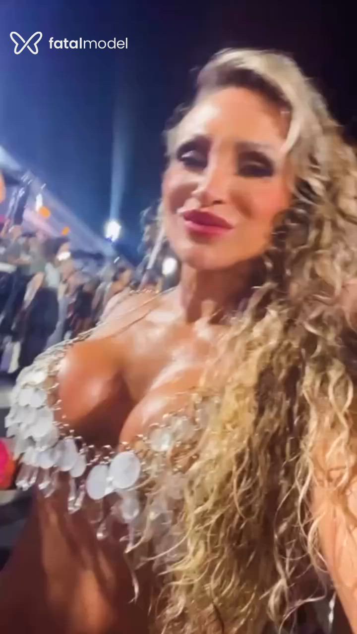 Acompanhante mulher loira (o) de olhos verdes - Kate Acompanhante mulher loira (o) de olhos verdes - Kate