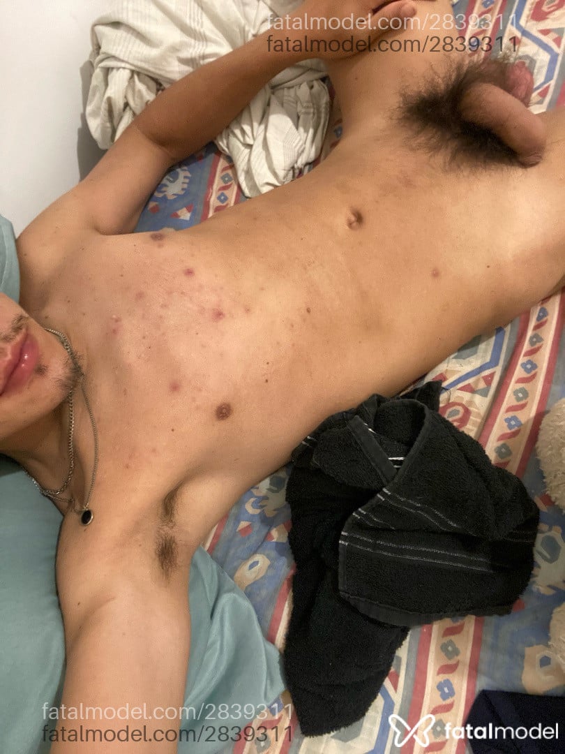 Acompanhante homem com cabelo castanho de olhos pretos em Balneário Camboriú - Dann Coutt