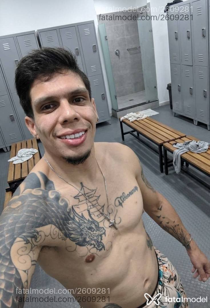 Acompanhante homem morena (o) de olhos castanhos em Curitiba - Arthur Lima