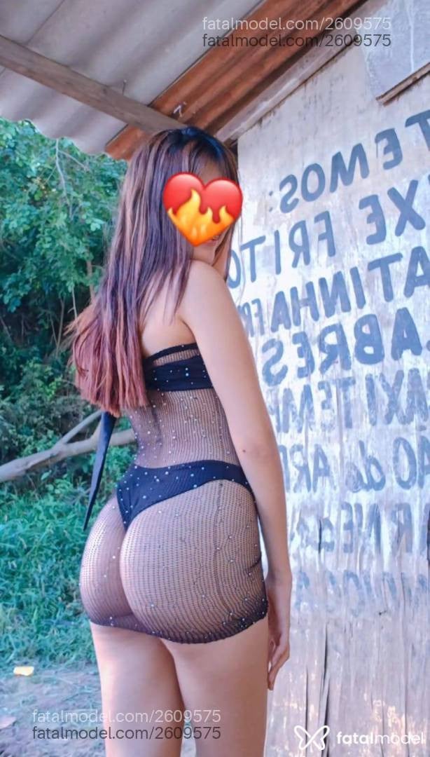 Acompanhante mulher com cabelo castanho de olhos pretos - Danyy Acompanhante mulher com cabelo castanho de olhos pretos - Danyy