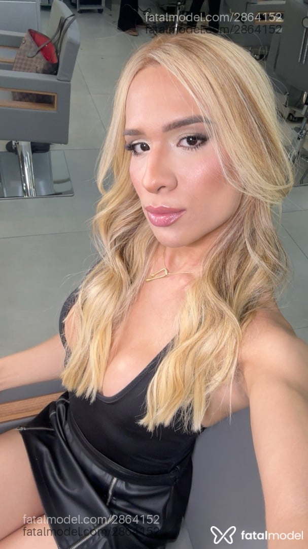 Acompanhante mulher trans loira (o) de olhos pretos em São Paulo - Annelise