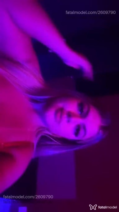 Acompanhante mulher loira (o) de olhos mel em Ponte Nova - Luanna Oliveira