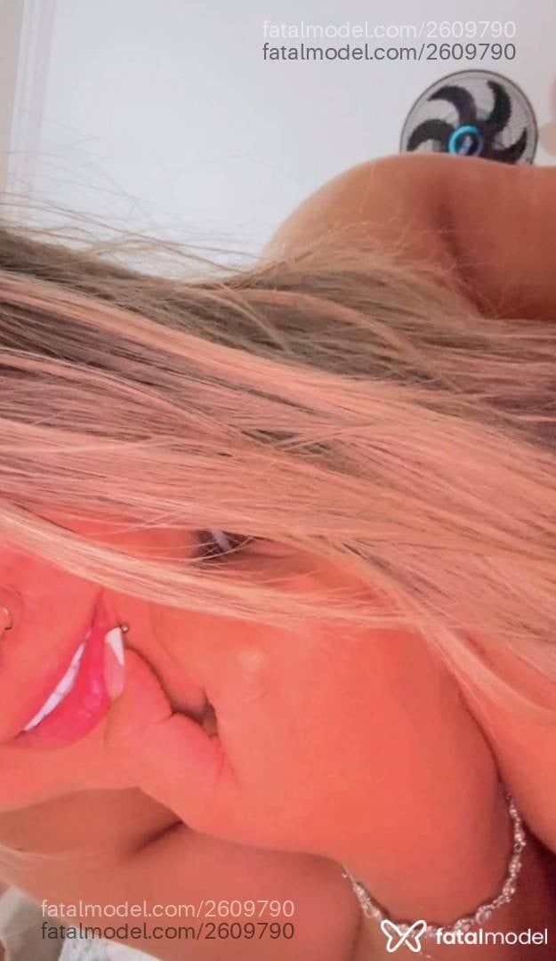 Acompanhante mulher loira (o) de olhos mel em Ponte Nova - Luanna Oliveira