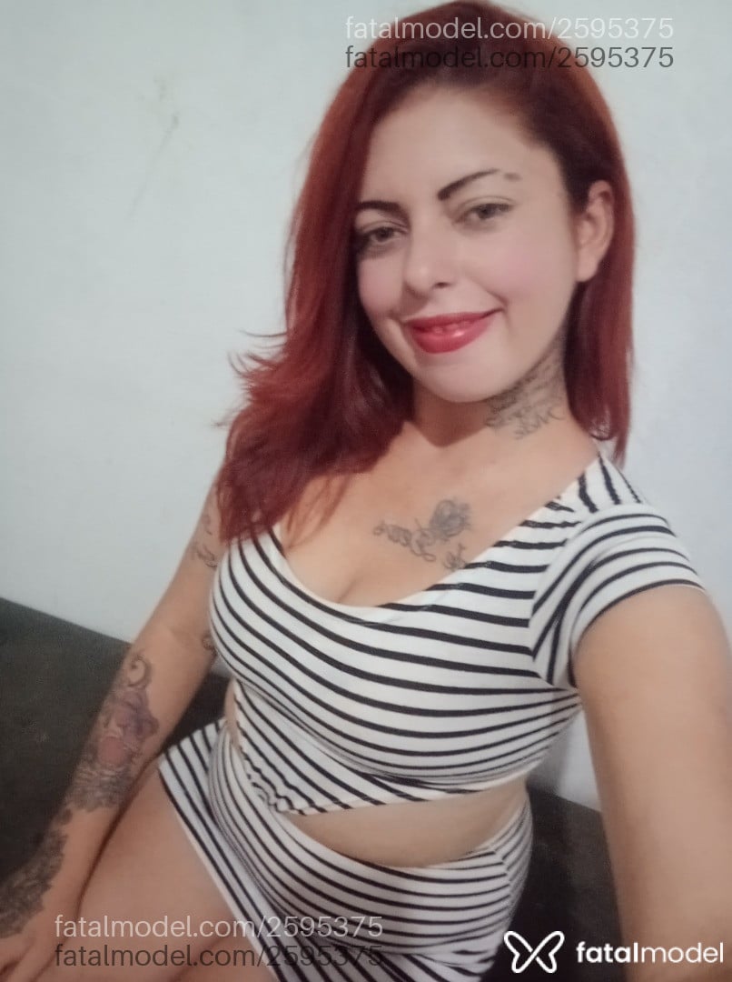 Acompanhante mulher loira (o) de olhos verdes em Uberlândia - Dressa