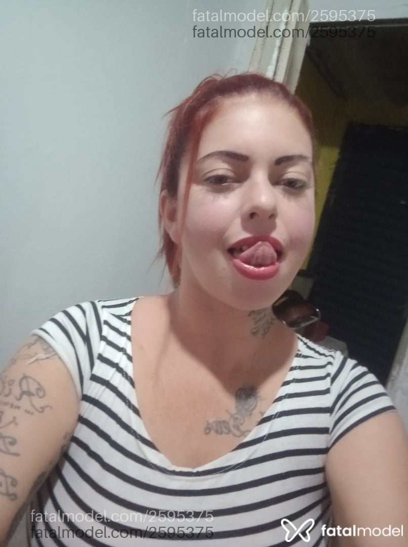 Acompanhante mulher loira (o) de olhos verdes em Uberlândia - Dressa