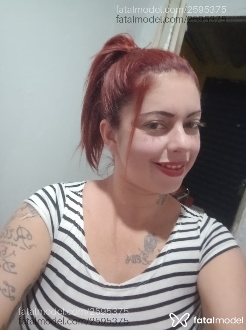 Acompanhante mulher loira (o) de olhos verdes em Uberlândia - Dressa