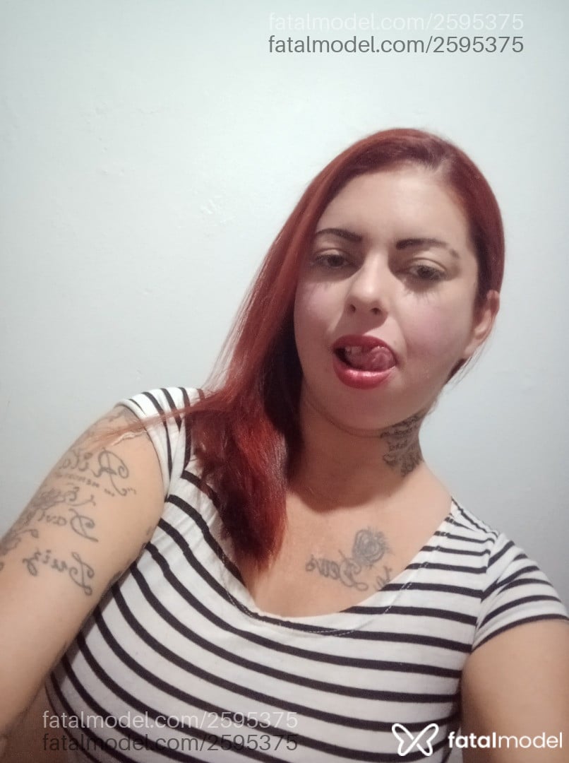 Acompanhante mulher loira (o) de olhos verdes em Uberlândia - Dressa