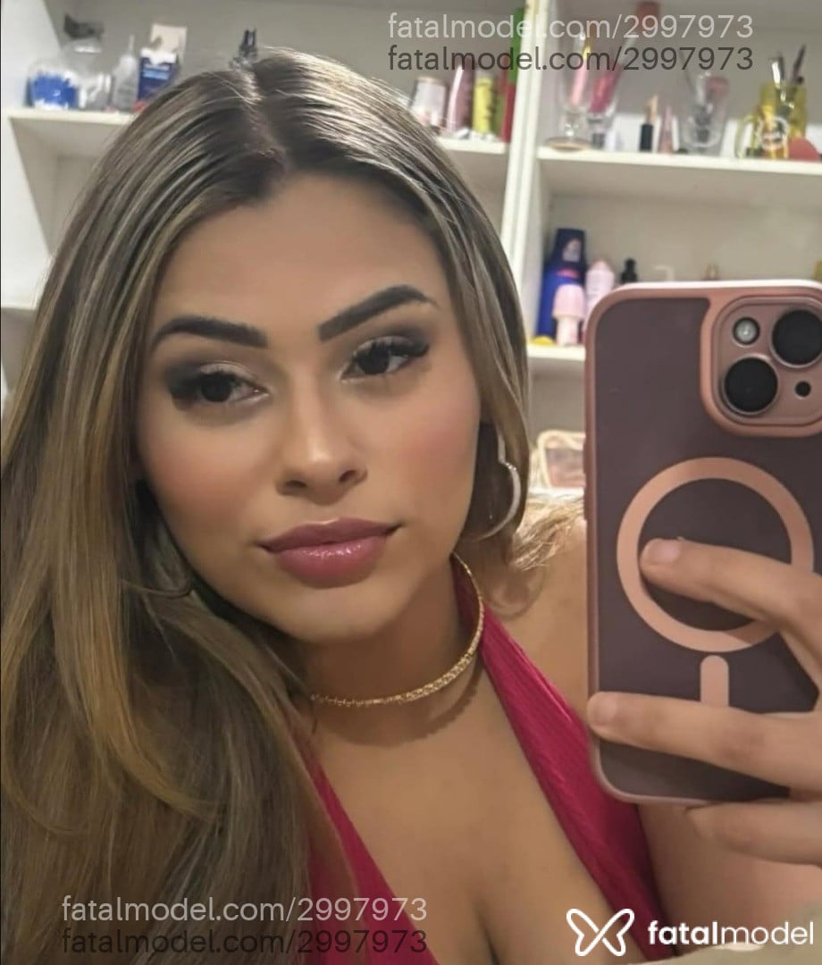 Acompanhante mulher loira (o) de olhos castanhos em Florianópolis - Letícia