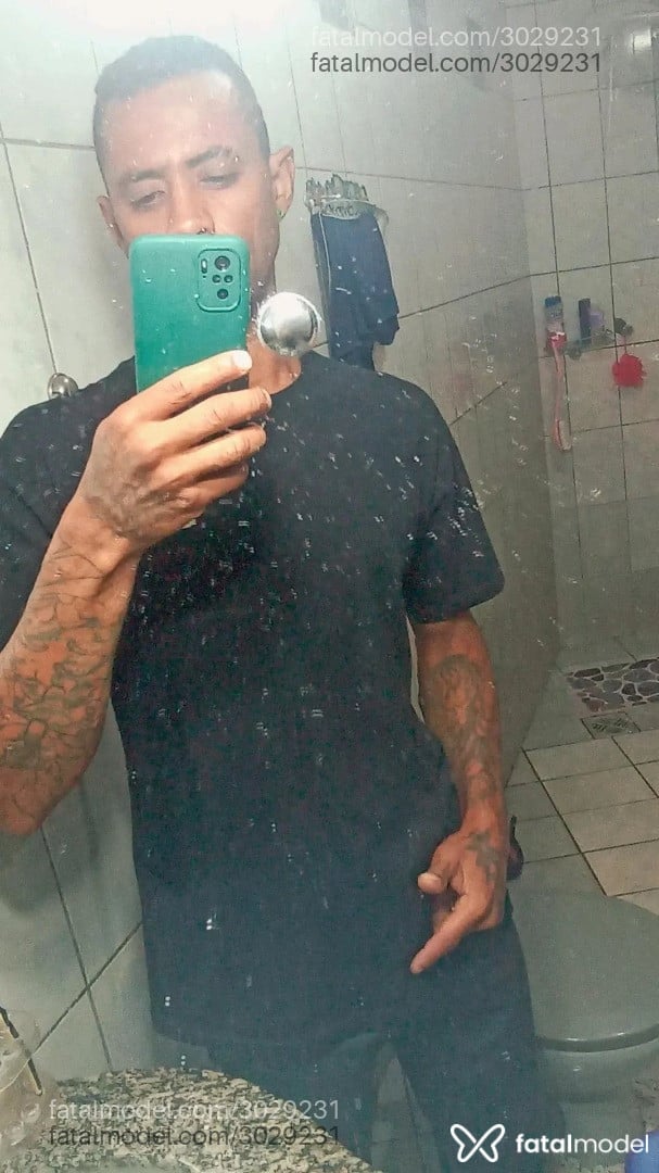 Acompanhante homem morena (o) de olhos castanhos em Jataí - Weiner