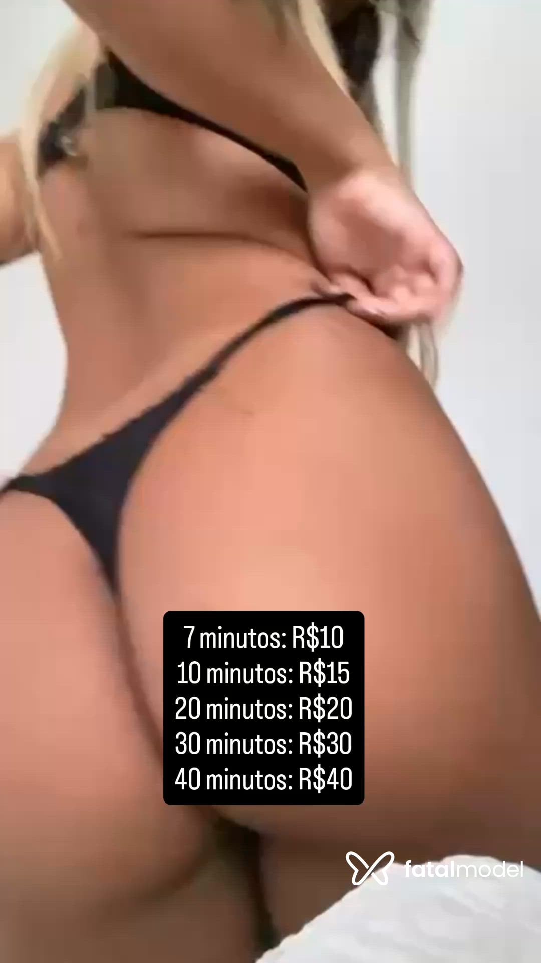 Acompanhante mulher loira (o) de olhos pretos - Lunna Ember