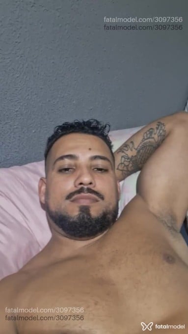 Acompanhante homem com cabelo castanho de olhos castanhos em São Paulo - Ragnar