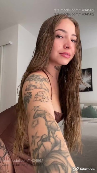 Acompanhante mulher loira (o) de olhos castanhos em Patos de Minas - Clara