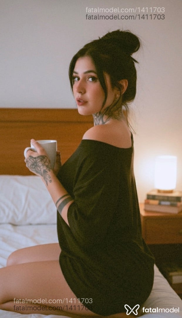 Acompanhante mulher morena (o) de olhos mel - Engel Menezes