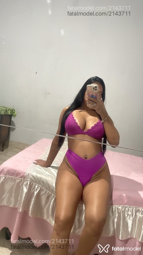 Acompanhante mulher morena (o) de olhos pretos em Caldas Novas Acompanhante mulher morena (o) de olhos pretos em Caldas Novas - Kelly