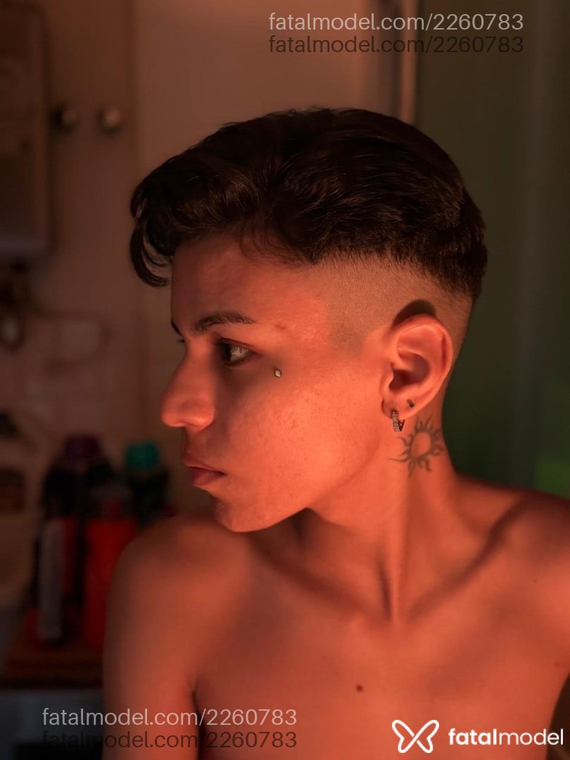 Acompanhante homem com cabelo castanho de olhos castanhos em Belém Acompanhante homem com cabelo castanho de olhos castanhos em Belém - Matheus Lira