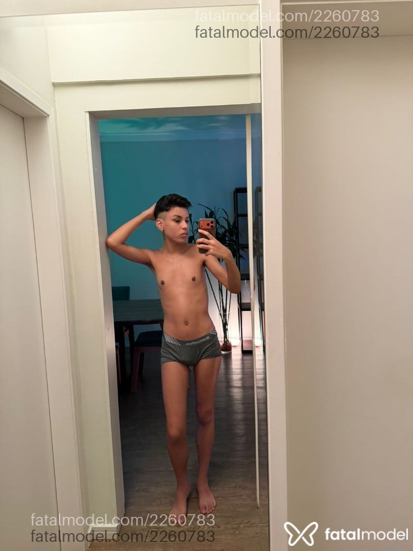 Acompanhante homem com cabelo castanho de olhos castanhos em Belém Acompanhante homem com cabelo castanho de olhos castanhos em Belém - Matheus Lira