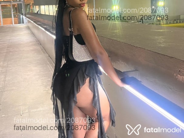 Acompanhante mulher com cabelo castanho de olhos castanhos em Belo Horizonte - Júlia