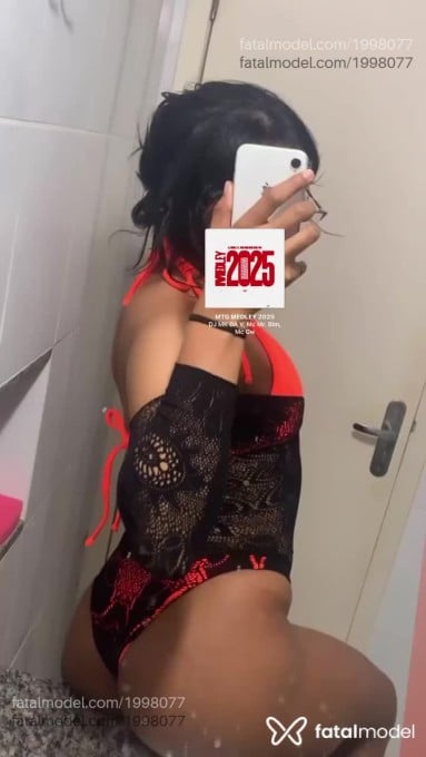 Acompanhante mulher trans morena (o) de olhos castanhos em Jaraguá Acompanhante mulher trans morena (o) de olhos castanhos em Jaraguá - Luísa Bellíni