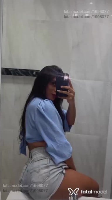 Acompanhante mulher trans morena (o) de olhos castanhos em Jaraguá Acompanhante mulher trans morena (o) de olhos castanhos em Jaraguá - Luísa Bellíni
