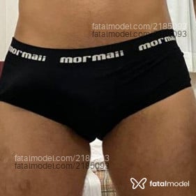 Acompanhante homem com cabelo castanho de olhos pretos em Concórdia Acompanhante homem com cabelo castanho de olhos pretos em Concórdia - Ravier