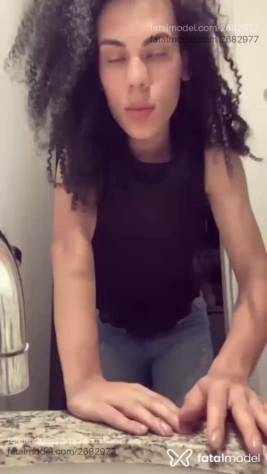 Acompanhante mulher trans morena (o) de olhos verdes em Rio de Janeiro - Maitê Teixeira