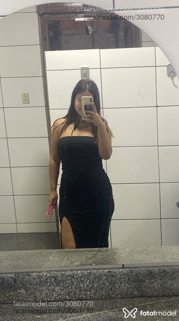 Acompanhante mulher com cabelo castanho de olhos castanhos em Carangola - Fadadotesao