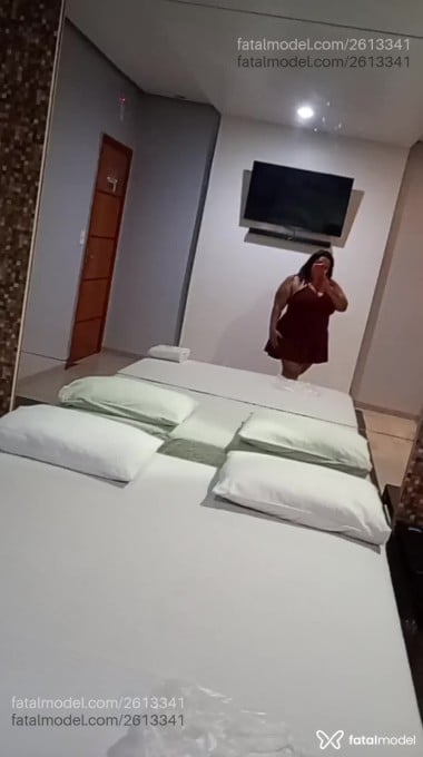 Acompanhante mulher morena (o) de olhos castanhos - Camila Acompanhante mulher morena (o) de olhos castanhos - Camila