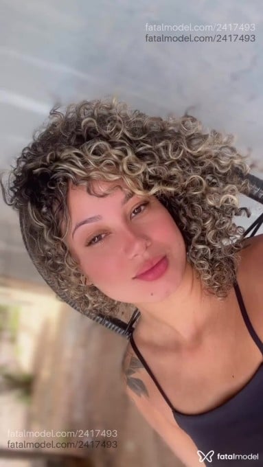 Acompanhante mulher loira (o) de olhos castanhos em São Gabriel do Oeste - Samanta
