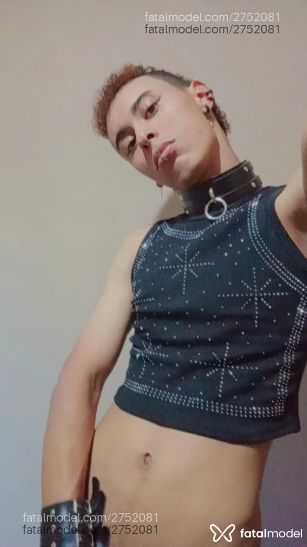 Acompanhante mulher trans com cabelo castanho de olhos castanhos em Maringá - Jennyfer