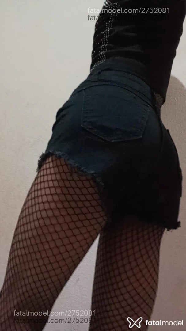 Acompanhante mulher trans com cabelo castanho de olhos castanhos em Maringá - Jennyfer