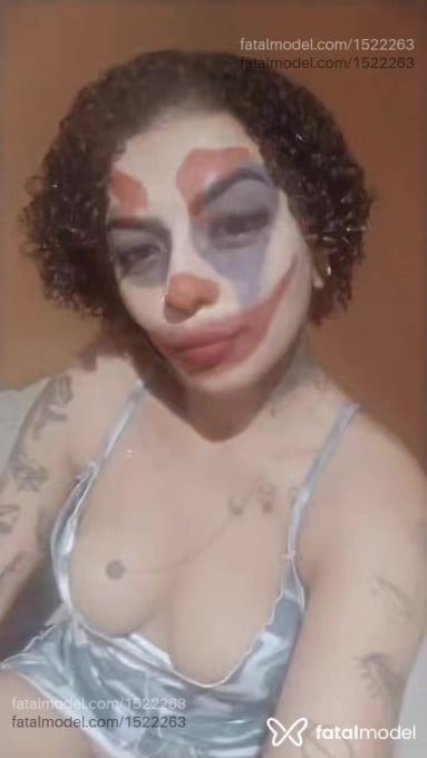 Acompanhante mulher morena (o) de olhos castanhos - Kelly