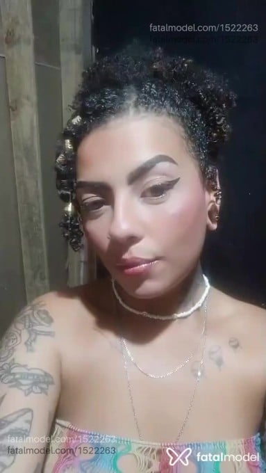 Acompanhante mulher morena (o) de olhos castanhos - Kelly Acompanhante mulher morena (o) de olhos castanhos - Kelly