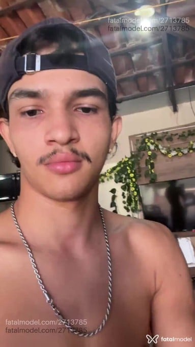 Acompanhante homem com cabelo castanho de olhos castanhos em São Paulo - Lopes
