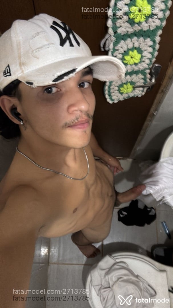 Acompanhante homem com cabelo castanho de olhos castanhos em São Paulo Acompanhante homem com cabelo castanho de olhos castanhos em São Paulo - Lopes