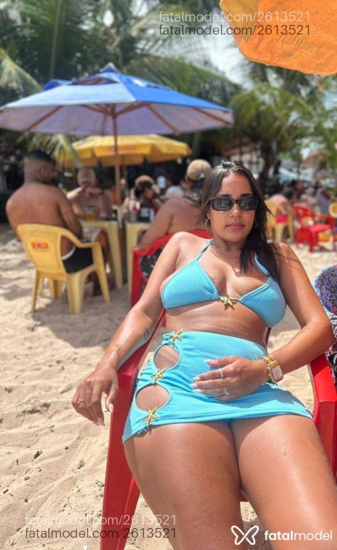 Acompanhante mulher morena (o) de olhos castanhos - ágata