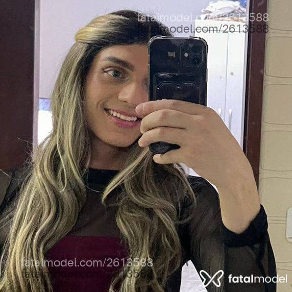 Acompanhante mulher trans loira (o) de olhos azuis em Porto Alegre - Beatrice