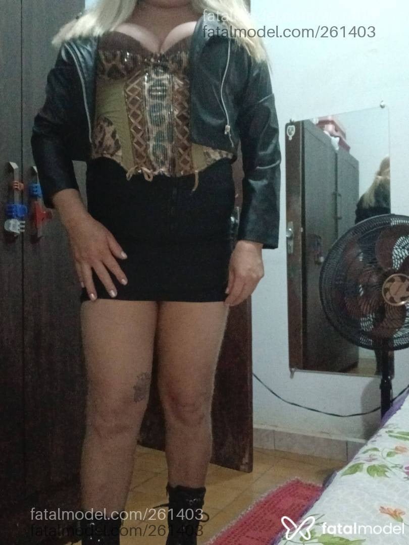 Acompanhante mulher trans loira (o) de olhos mel em Arcos - Paola Silva