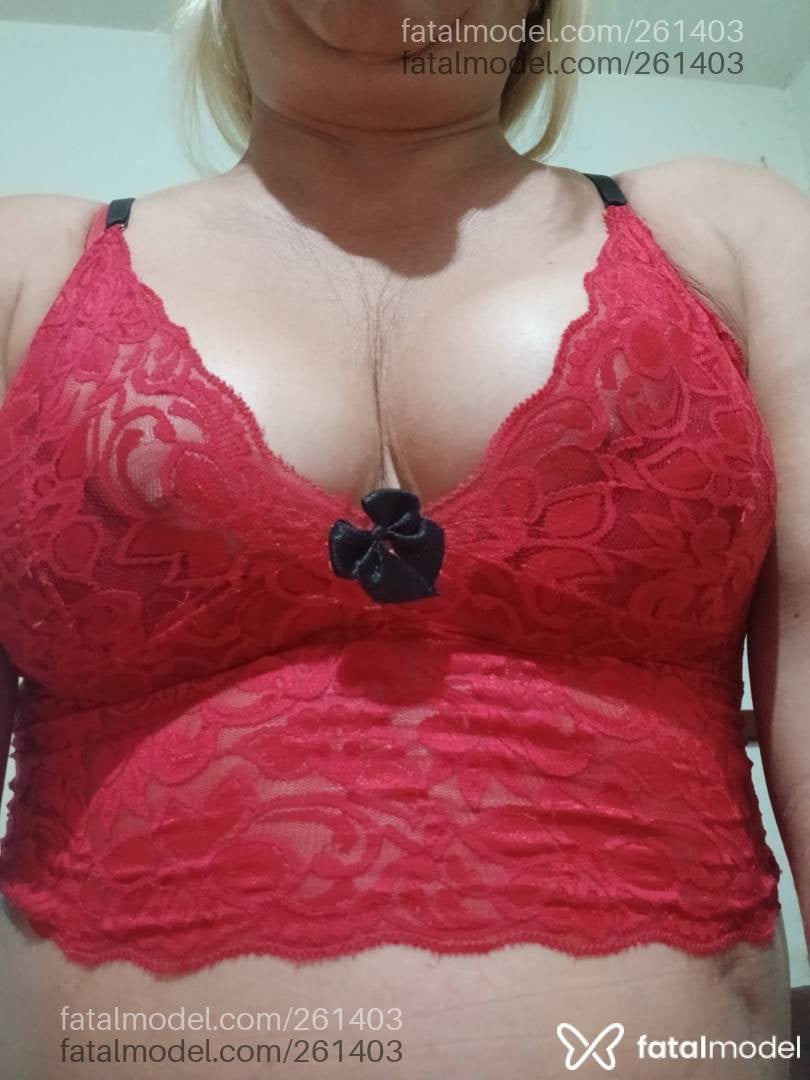 Acompanhante mulher trans loira (o) de olhos mel em Arcos - Paola Silva