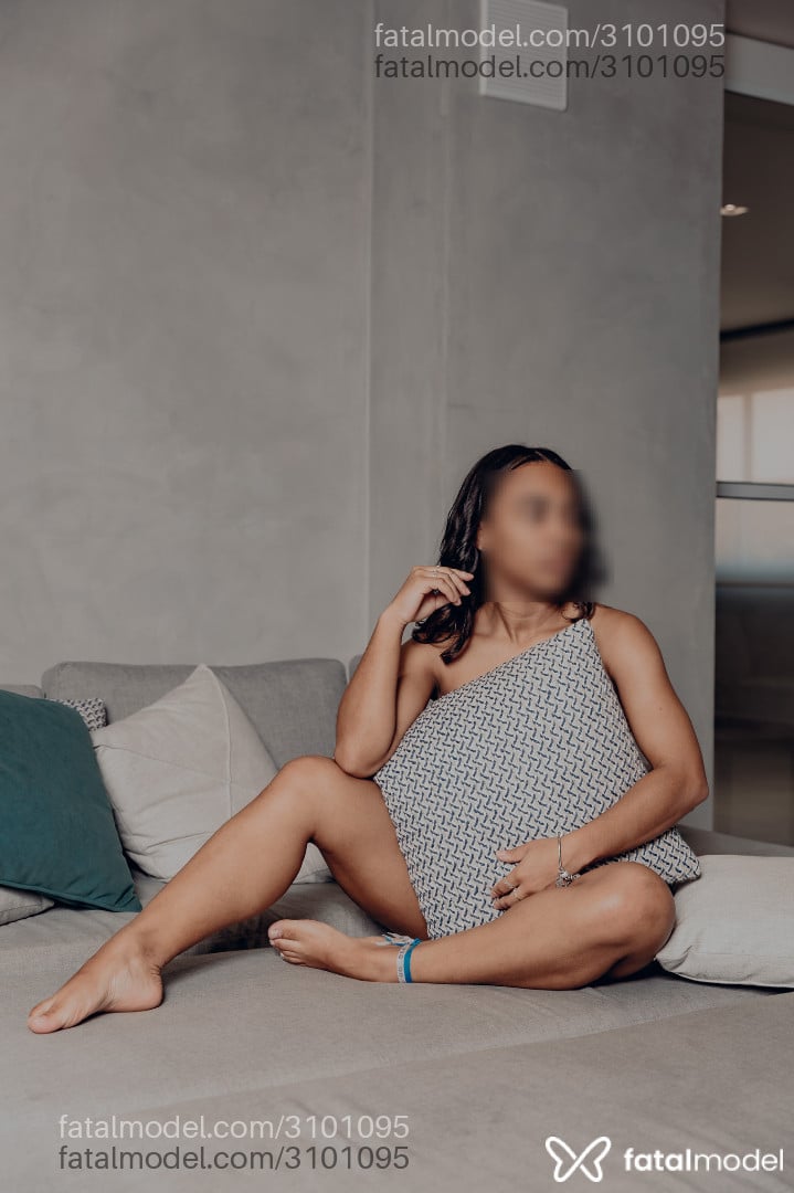 Acompanhante mulher morena (o) de olhos castanhos em São Paulo Acompanhante mulher morena (o) de olhos castanhos em São Paulo - Ninna