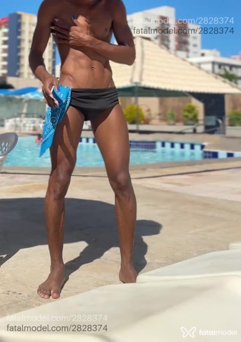 Acompanhante homem morena (o) de olhos castanhos em Goiânia - Caio Black