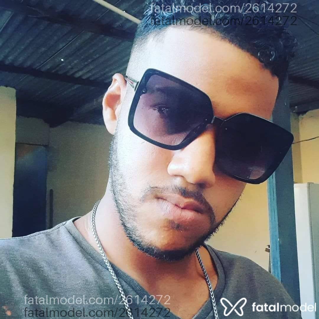 Acompanhante homem morena (o) de olhos castanhos em Salvador - Buldogue