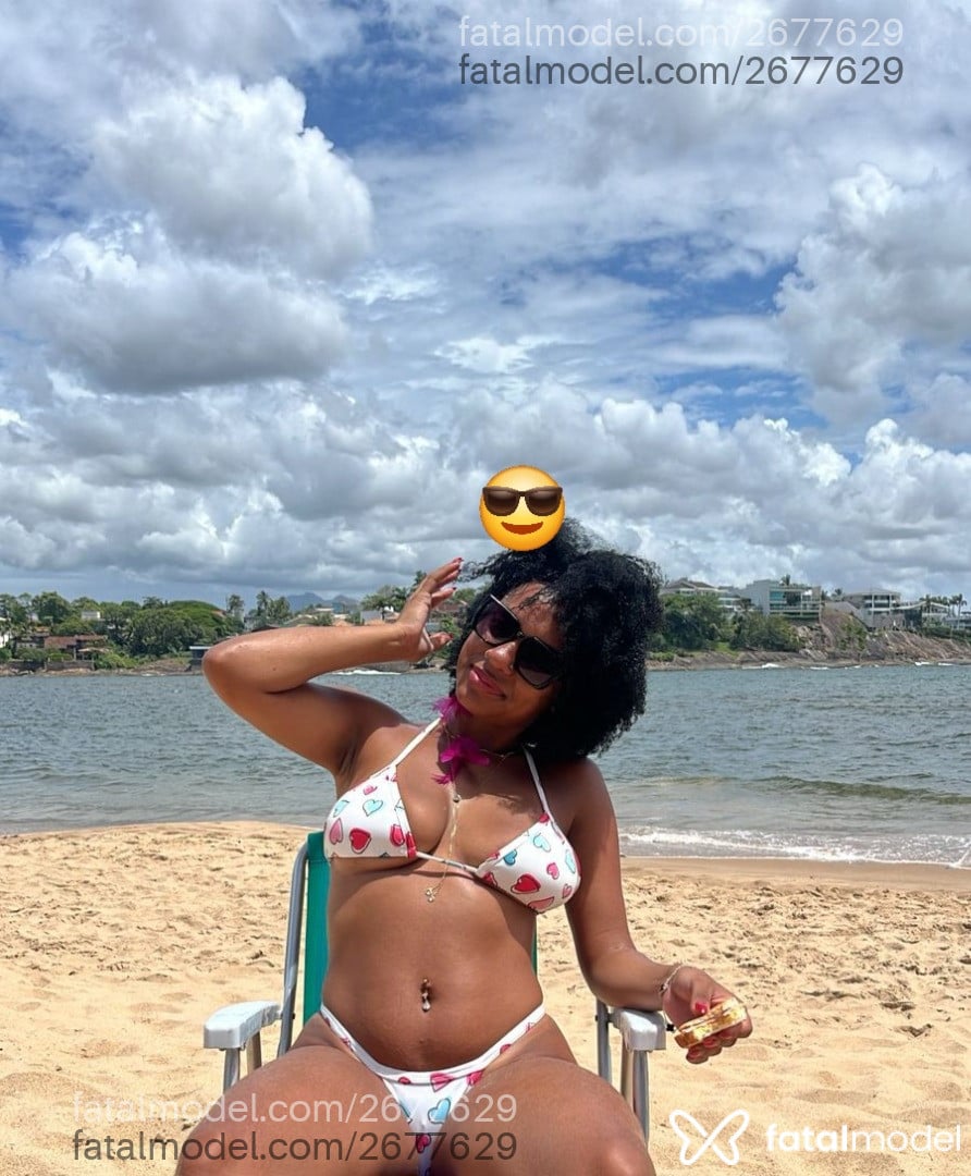 Acompanhante mulher morena (o) de olhos castanhos em Macaé - Kiara