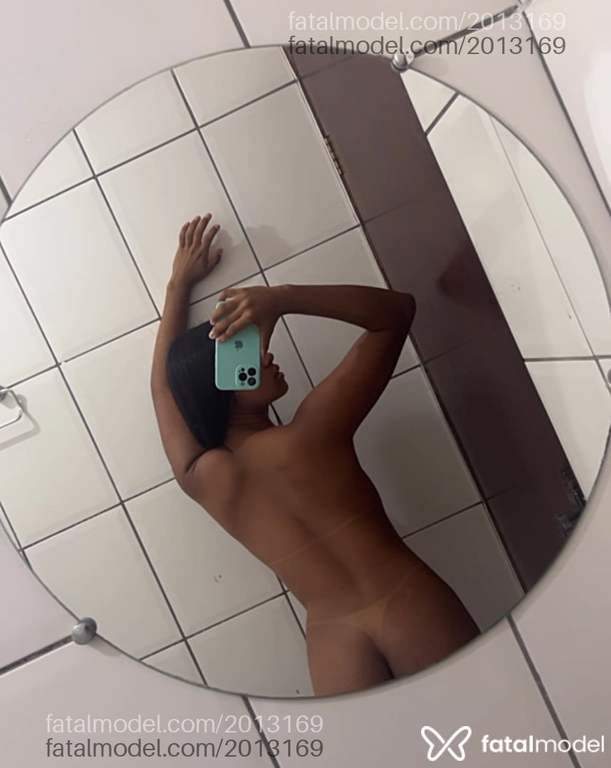 Acompanhante mulher morena (o) de olhos castanhos em Goiânia - Isadora
