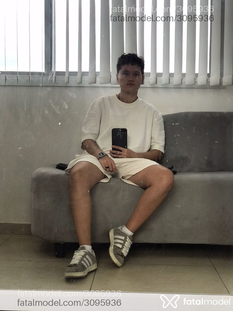 Acompanhante homem trans morena (o) de olhos castanhos em Rio de Janeiro - Bernardo