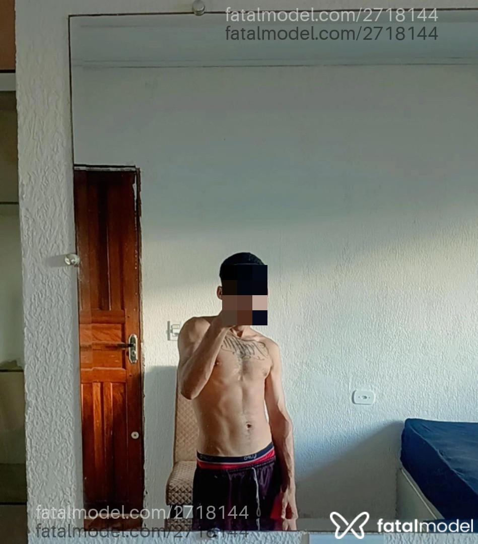 Acompanhante homem com cabelo castanho de olhos mel em Paranaguá Acompanhante homem com cabelo castanho de olhos mel em Paranaguá - Pretoo