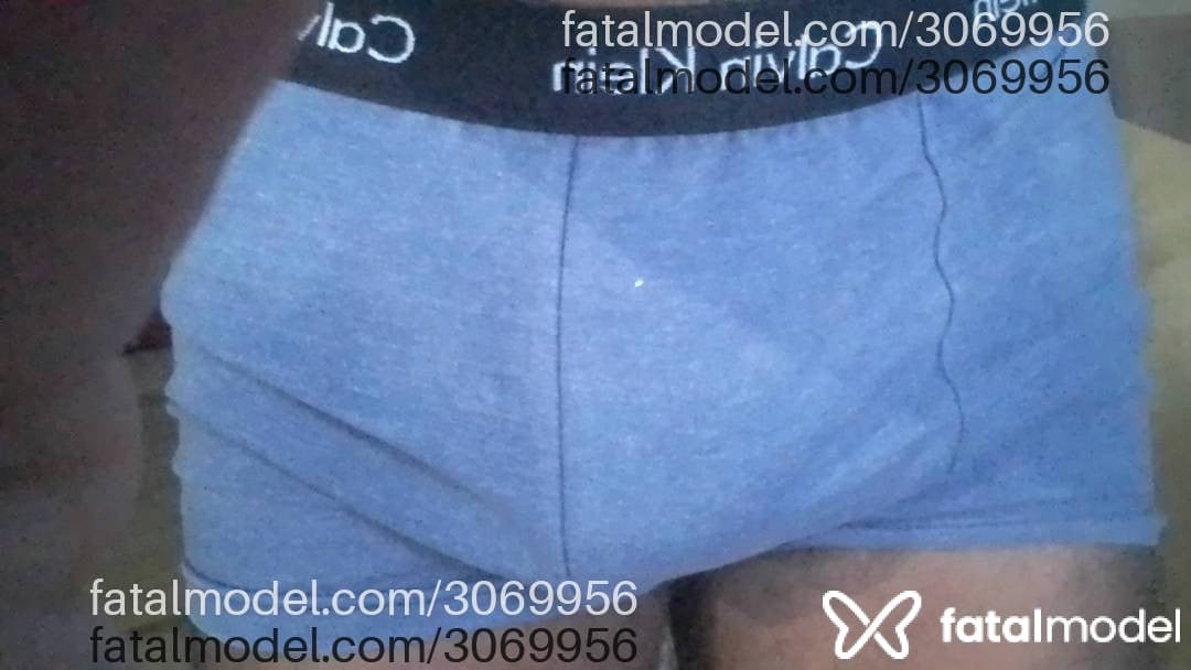 Acompanhante homem morena (o) de olhos pretos em Santa Rosa Acompanhante homem morena (o) de olhos pretos em Santa Rosa - Negro