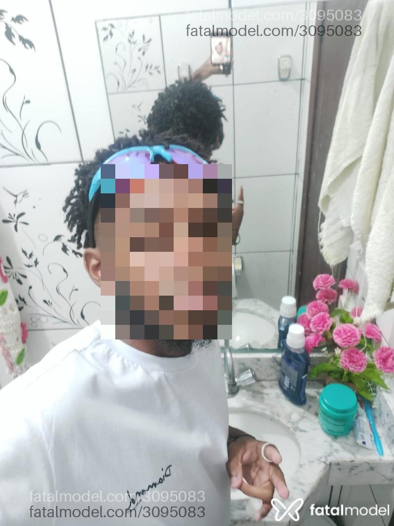 Acompanhante homem morena (o) de olhos pretos em Uberlândia - Ricardo